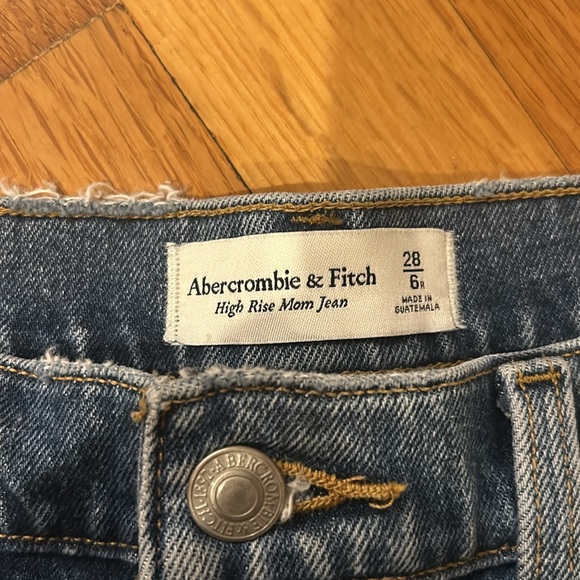 High rise Mom jeans 
Size 6R
Abercrombie and Fitch - Picture 2 of 3